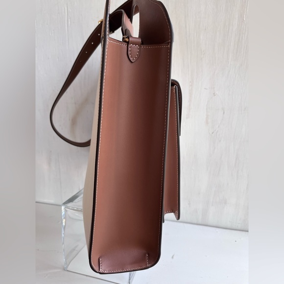 🔴SOLD🔴 BURBERRY Medium Pocket Logo Canvas and Leather Tote - Picture 11 of 16